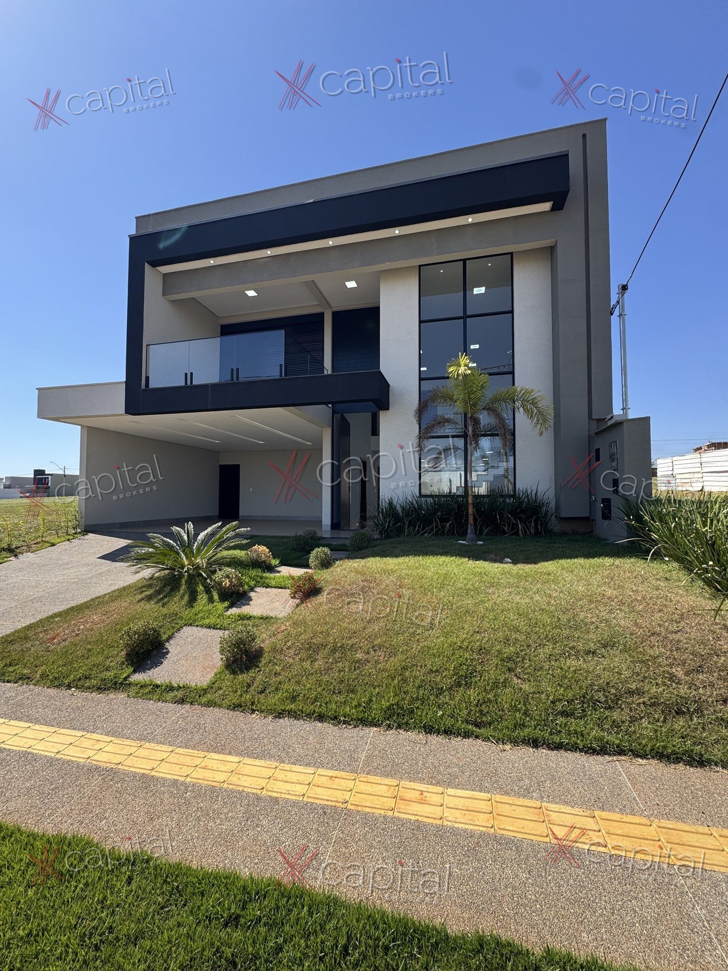 Casa 4 suítes — Senador Canedo