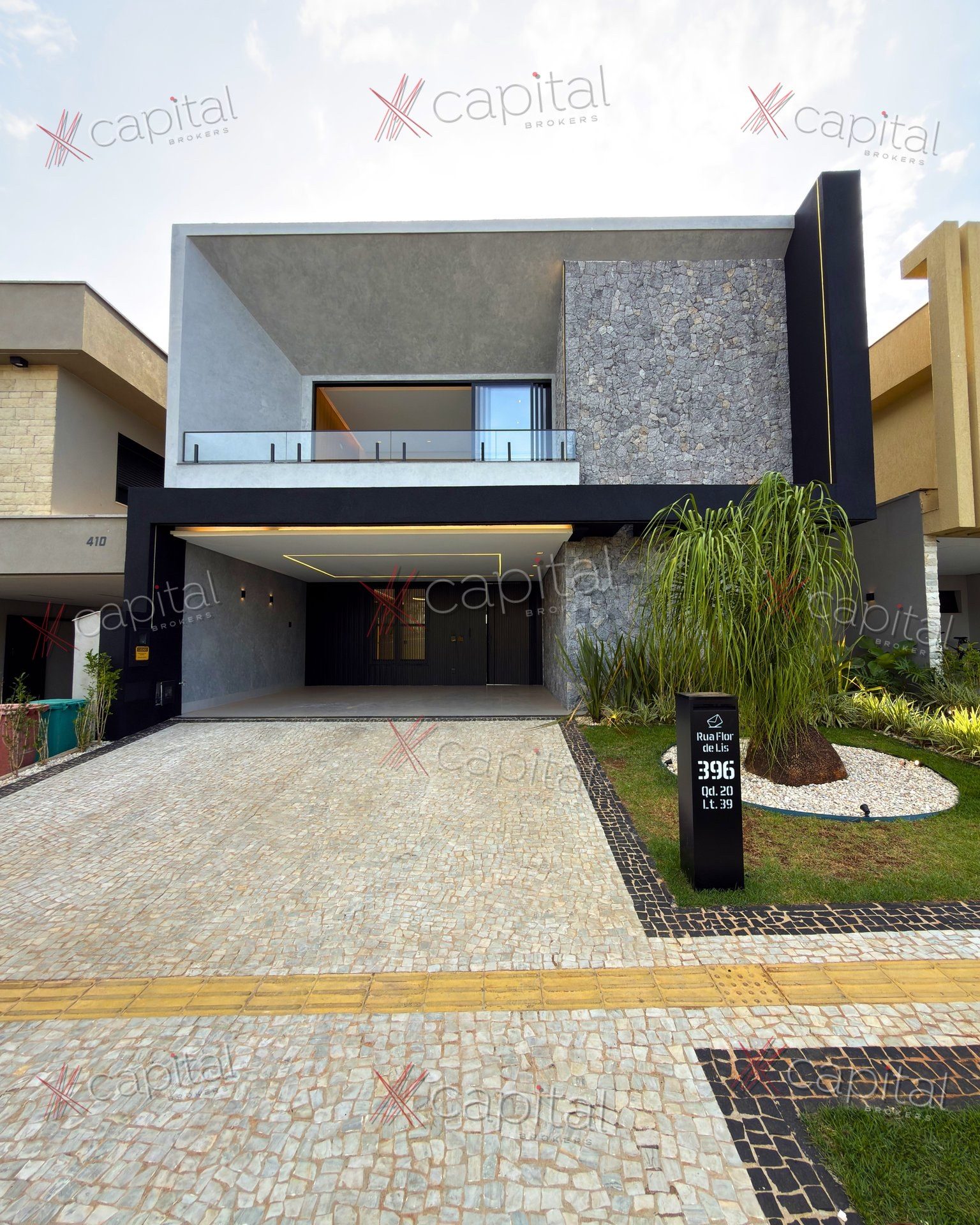 Casa 4 suítes — Senador Canedo