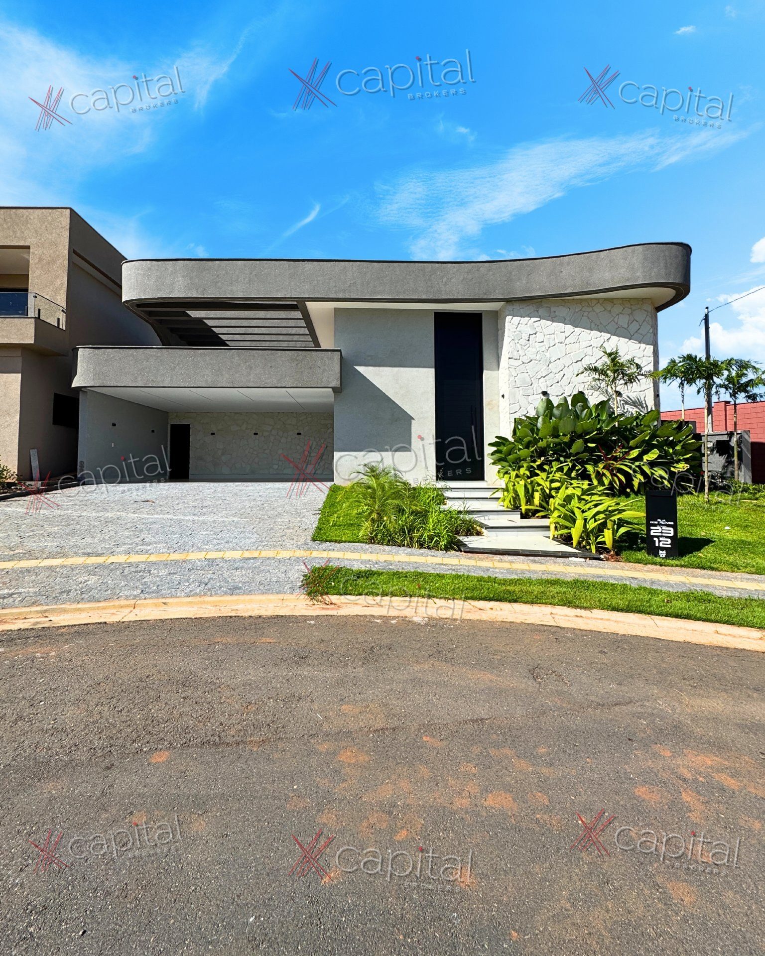Casa 4 suítes jardins Bolonha