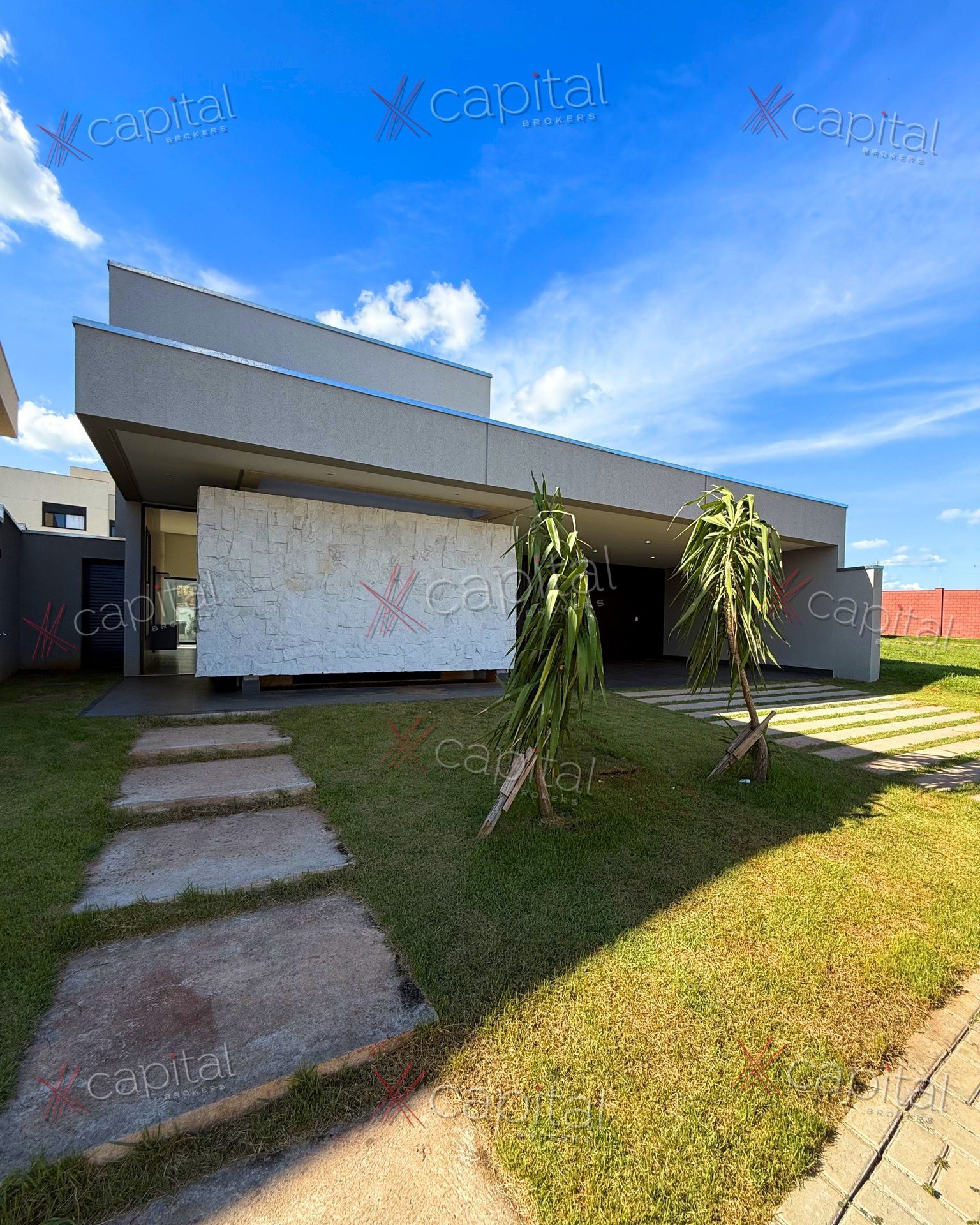 Casa 3 suítes Jardins Bolonha